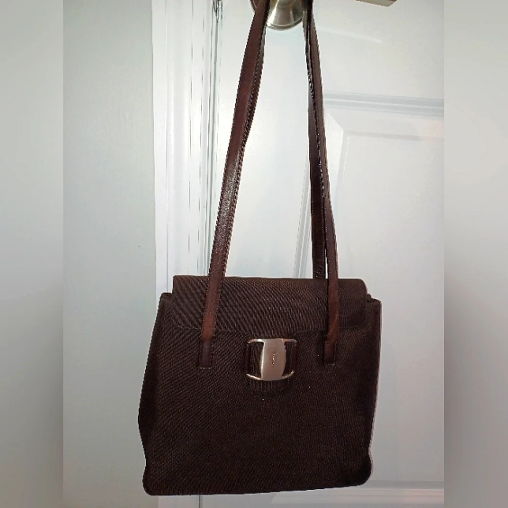 Luxurious Salvatore Ferragamo Vara Shoulder Bag in Dk Brown Nylon & Leat…